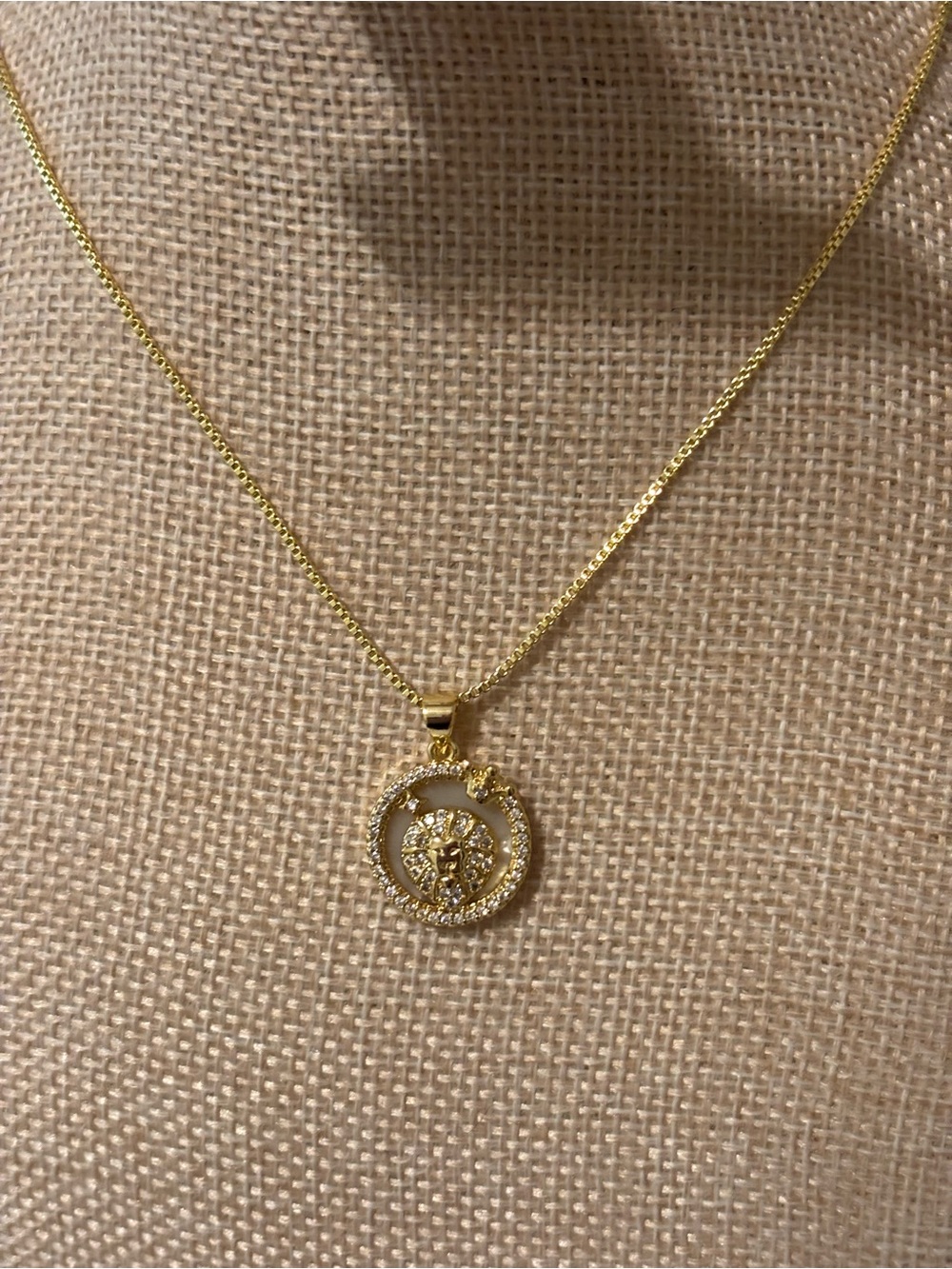 Gold Lion Head Circle Pendant Necklace - Women Jewelry
